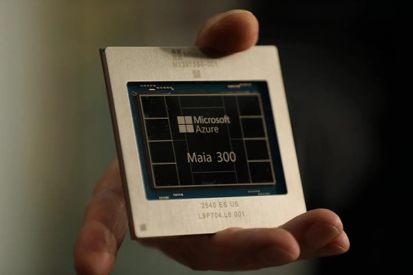 Maia 300