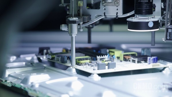 全球唯一！海信电视工厂获评全球电视行业首个“灯塔工厂”