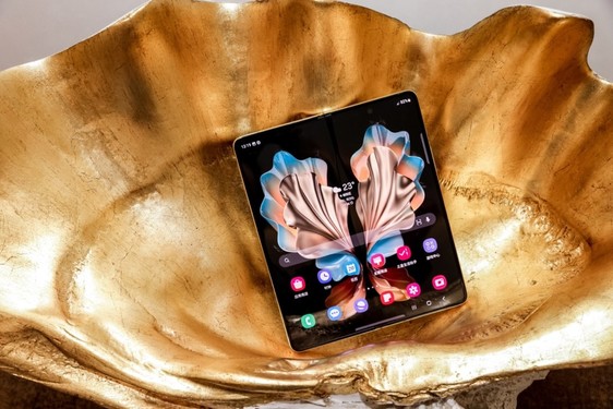 以风雅气度缔造高端臻品  心系天下三星W24再树超高端手机典范