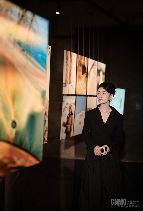 华为XMAGE影展上海站开幕 华为Mate X7重构折叠屏影像天花板