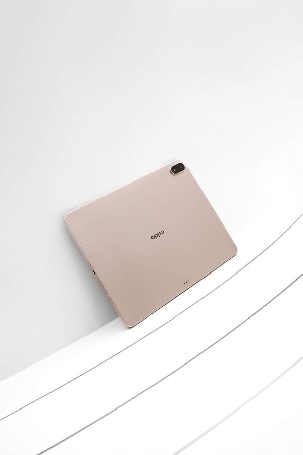 OPPO Pad 4 Pro实拍图曝光:厚度5.99mm+13.2英寸大屏