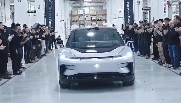 法拉第未来FF 91首辆量产车下线