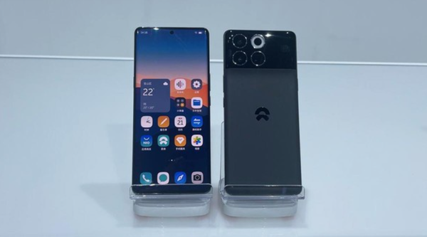 第一代NIO Phone