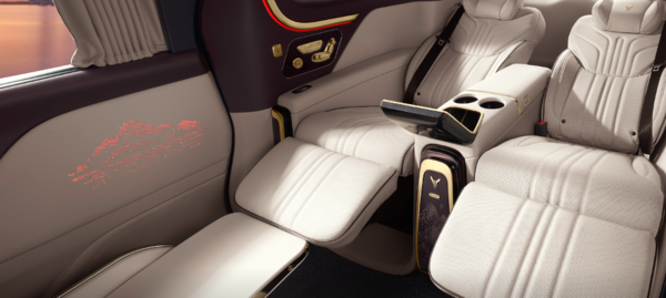 售价70.99万! 新时代旗舰四座MPV岚图梦想家山河上市