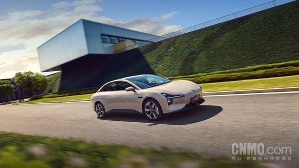 何小鹏宣布小鹏MONA M03交付突破3万台 已扩产3次