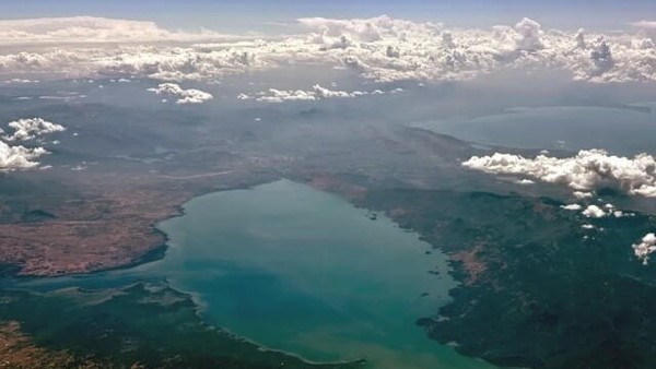 宇航员从太空拍下斯库台湖巨型绿色漩涡 并非水生植物