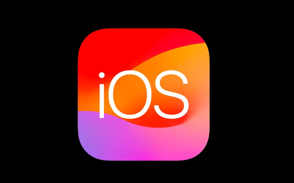 苹果iOS 18引吐槽：摸着安卓手机过河 小天才同款！