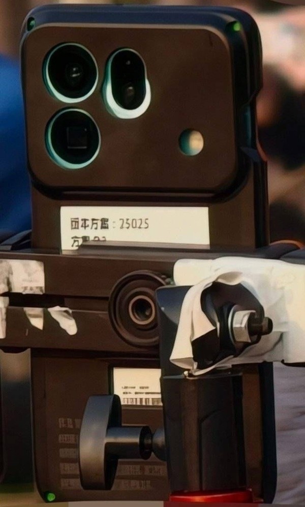 网传OPPO新机图片确认为Find X9s Pro!搭载双2亿镜头