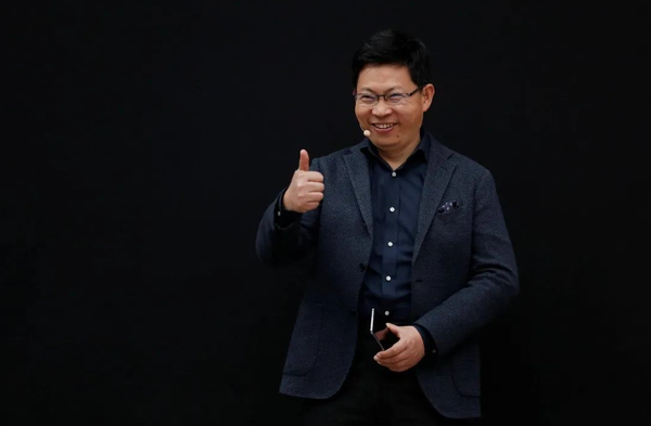 华为常务董事、终端BG CEO、智能汽车解决方案董事长余承东
