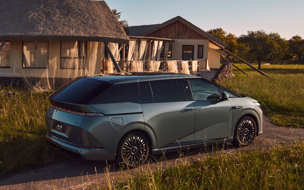 小鹏X9超级增程版上市 综合续航超1600km 预售价35万起