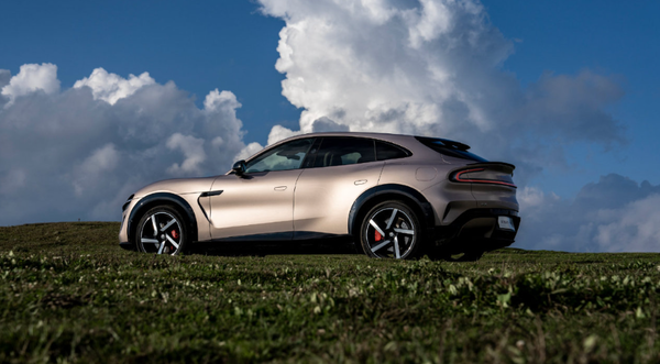 雷军：小米YU7拿下五星健康车称号 三维度获最高评级