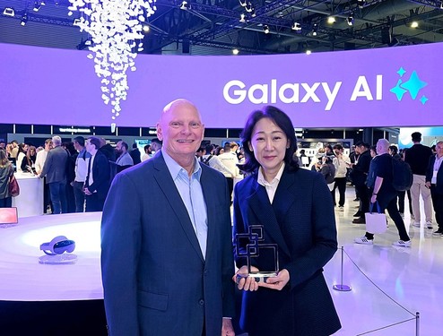 三星Galaxy S26 Ultra荣获MWC 2026全球移动大奖“最佳产品奖”