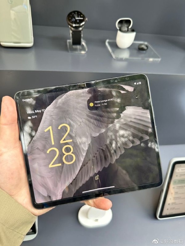 黑边能跑马？谷歌Pixel Fold折叠机上手 约1.25万起 