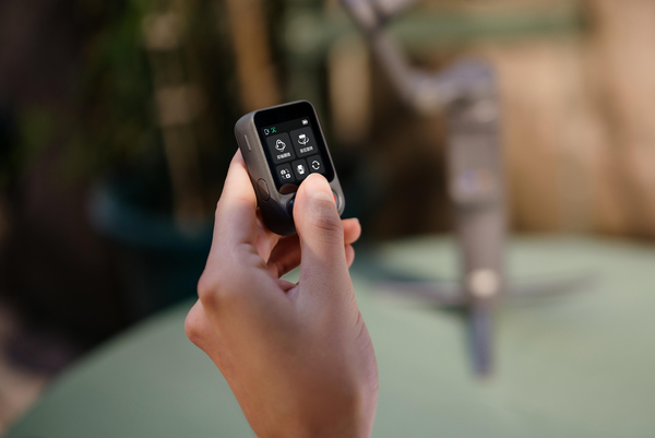 大疆发布Osmo Mobile 8P：分体遥控定义旗舰新形态