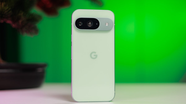 谷歌Pixel 10手机壳曝光 摄像头布局很经典 但开口更大