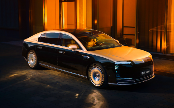 同比增长235%!华为乾崑发布2026年春节出行报告