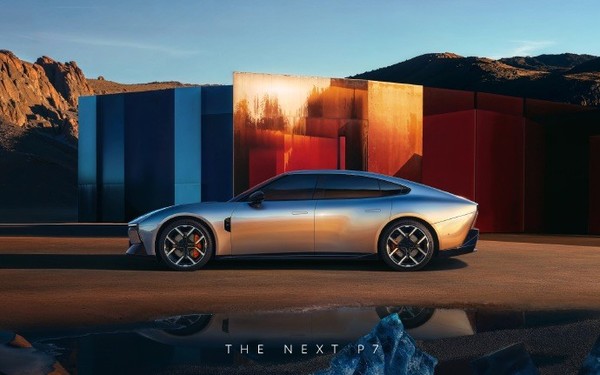 全新小鹏P7外观公布 何小鹏：投入最大 原创美学设计