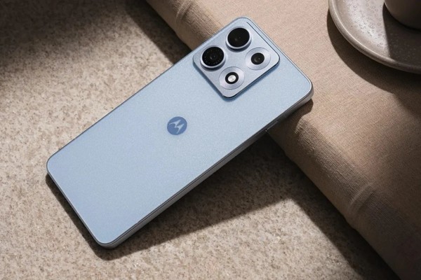 摩托罗拉四款机型可升级Android 17 含Razr Ultra 2026