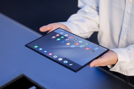 三星Galaxy Z TriFold荣获CNET评选CES 2026最佳产品大奖