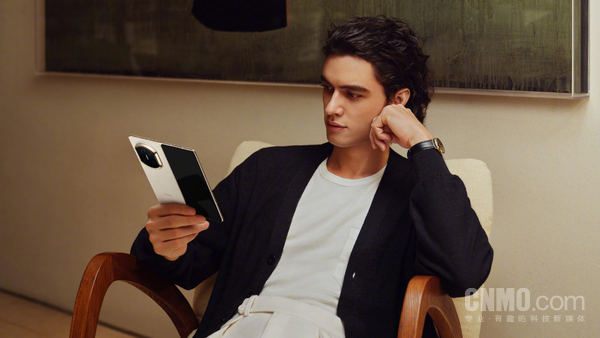 年终折叠屏选购指南：华为Mate X7凭全能实力成年度必选