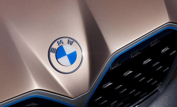 保时捷被逼宫后 曝宝马大提4S店补贴政策 因为国产汽车?