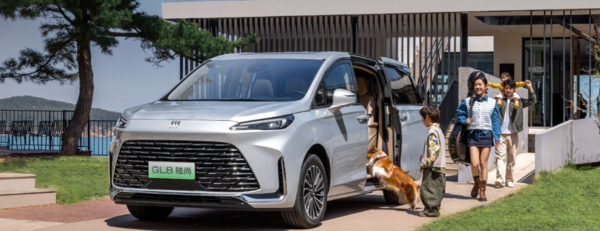 别克GL8路尚第50000台整车下线 续航里程可达1420km