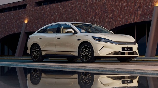 1-7月中型轿车销量排行榜揭晓：秦L登顶 Model 3第六