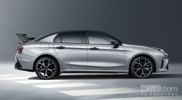 第三代领克03大尾翼版