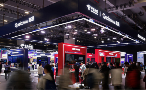 带来AI入端前沿新体验!高通亮相2025数字科技生态大会