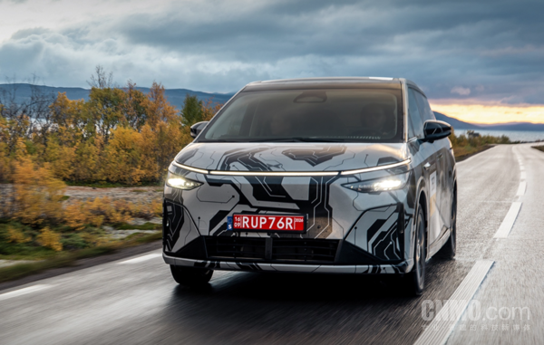 不打滑!新小鹏X9北极圈进行低温湿滑路面稳定性测试