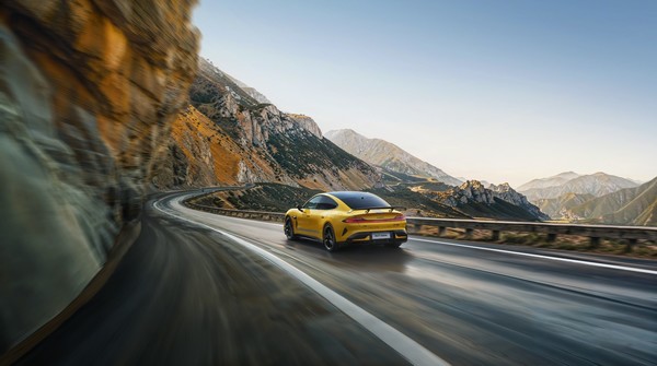 官方称“加速性能遭禁”系误读：只是重新定义安全起步