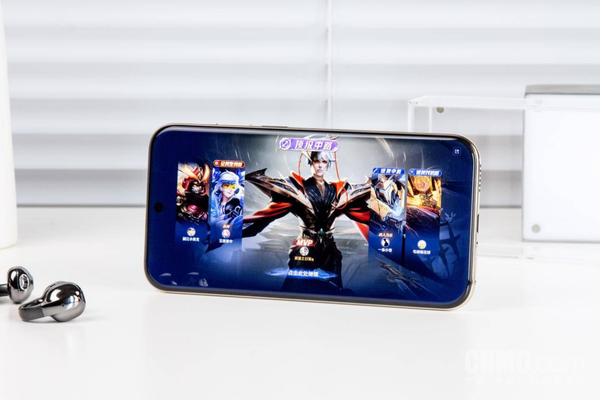 不用再在大屏和轻薄间纠结 华为Mate 70 Air轻松拿捏 薄你满意！