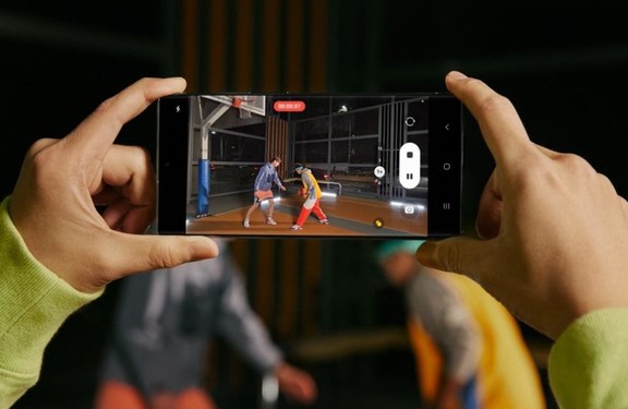 圣诞节朋友圈集赞 三星Galaxy S23系列帮你轻松实现