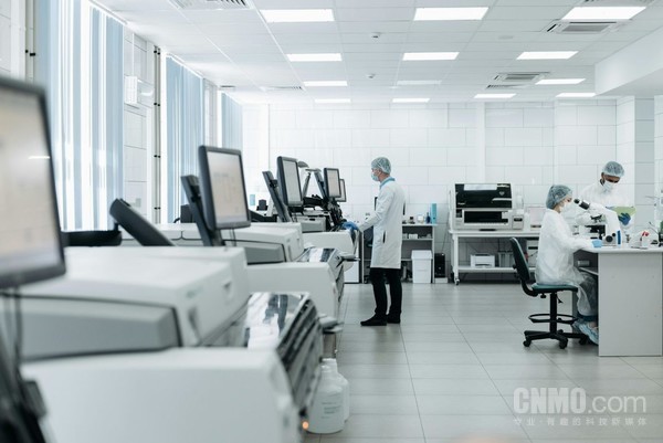 牛津大学最新研究:大模型诊断医疗案例准确率达94.9%