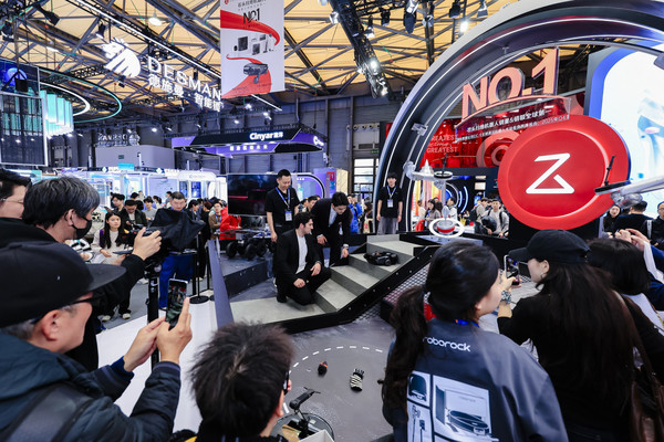 石头科技AWE2026深度探展：破界与立标