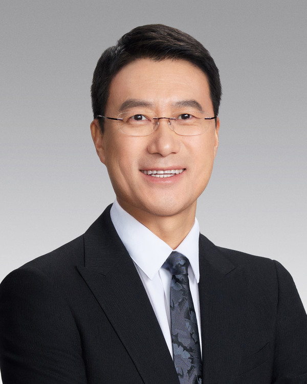 华为何刚