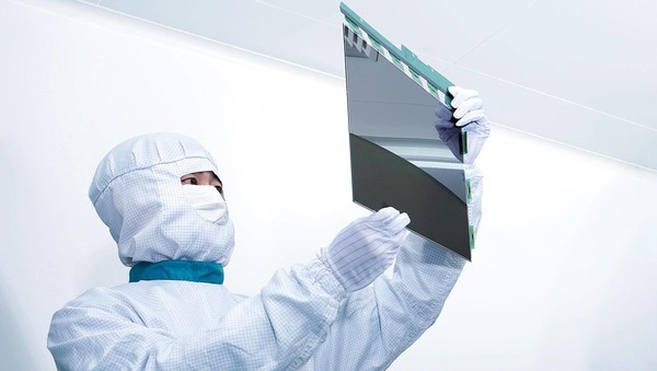 机构：OLED面板在智能手机市场渗透率将超过五成