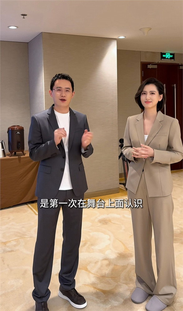 王腾回应和OPPO最美产品经理同天离职：别再造谣了