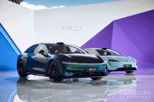 新款智界S7