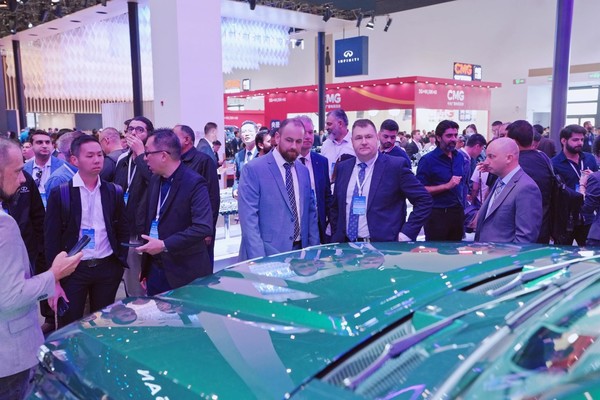 坦克铁汉柔情燃动2026北京车展 全新坦克700领衔定义全域豪华新标杆