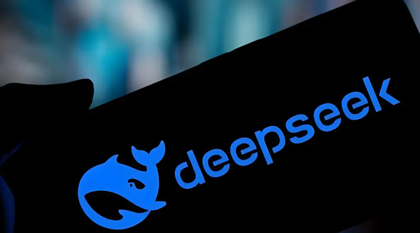 DeepSeek发布V3.2正式版 强化推理与Agent工具调用能力
