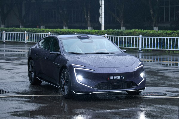 新款阿维塔12
