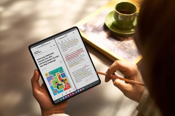 三星Galaxy Z Fold5多任务能力解析 高效的PC级生产力