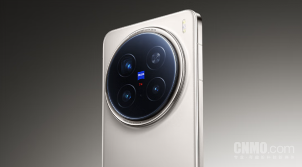 vivo X300 Pro被曝采用大R角直屏 保留2亿长焦镜头