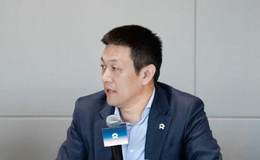 李斌
