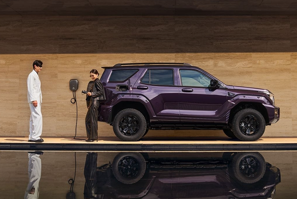 全新坦克400上市 零百加速最低仅4.3秒 24.98万起售