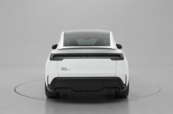 新款特斯拉Model Y申报:或为性能版车型