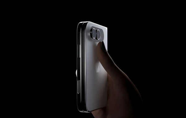 苹果可折叠iPhone概念图