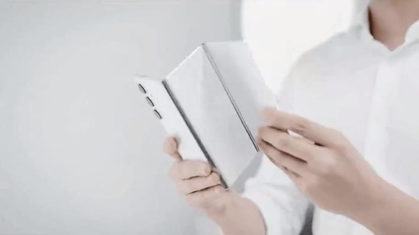 三折叠屏手机未来会成为主流吗？华流即顶流